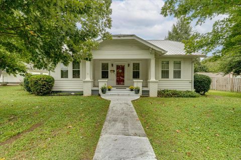 Photo of 144 7th Avenue, Dayton, TN 37321 (MLS # 1521151)