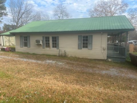 Photo of 808 Mclemore Street, LaFayette, GA 30728 (MLS # 1525270)