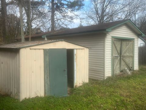 Tiny photo for 808 Mclemore Street, LaFayette, GA 30728 (MLS # 1525270)
