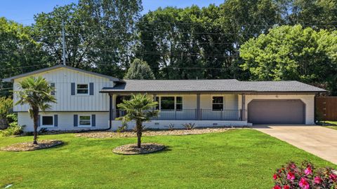 Photo of 205 Masters Road, Hixson, TN 37343 (MLS # 1537263)