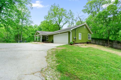Photo of 3000 Taft Highway, Signal Mountain, TN 37377 (MLS # 1534165)