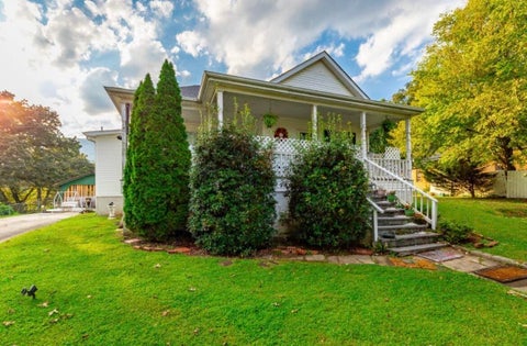 Photo of 287 S Oak Street, Whitwell, TN 37397 (MLS # 1544843)