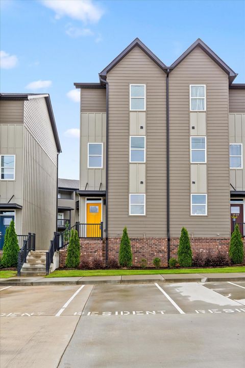 Townhouse For Sale - 1902 Addi Lane<br/> Hamilton County, Chattanooga, TN 37421