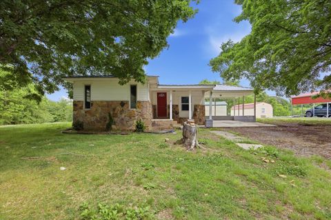Photo of 223 N Elm Street, Whitwell, TN 37397 (MLS # 1535388)