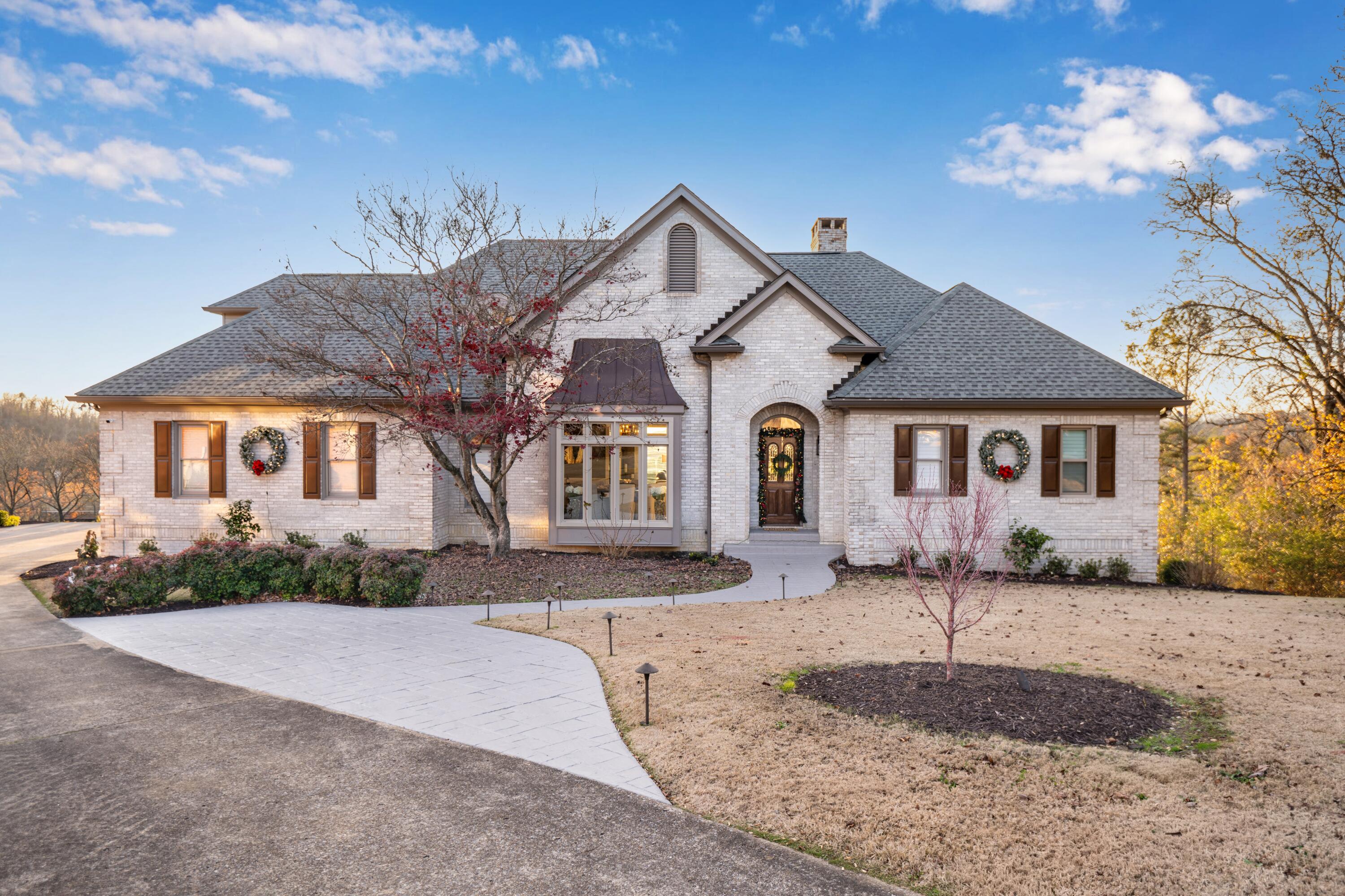 Chattanooga, Tennessee, 37416, United States, 4 Bedrooms Bedrooms, ,5 BathroomsBathrooms,Residential,Pending,2007030