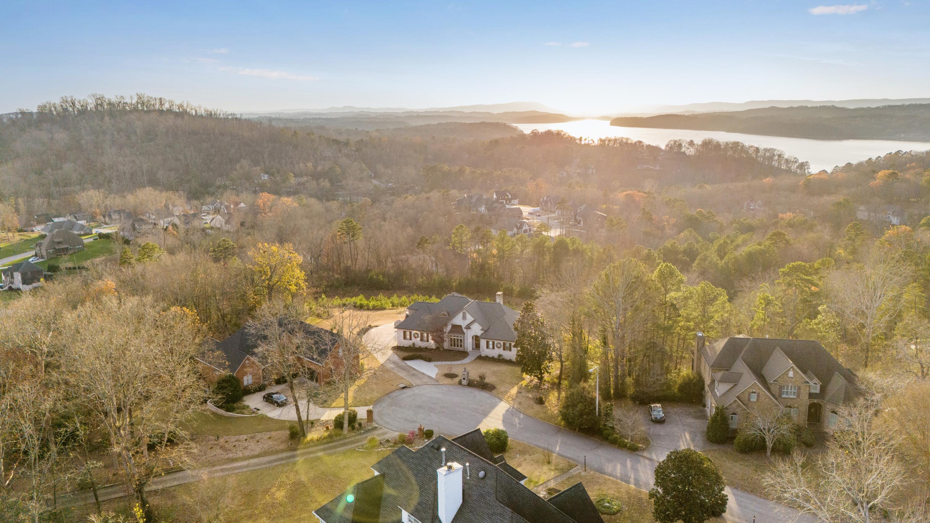 Chattanooga, Tennessee, 37416, United States, 4 Bedrooms Bedrooms, ,5 BathroomsBathrooms,Residential,Pending,2007030
