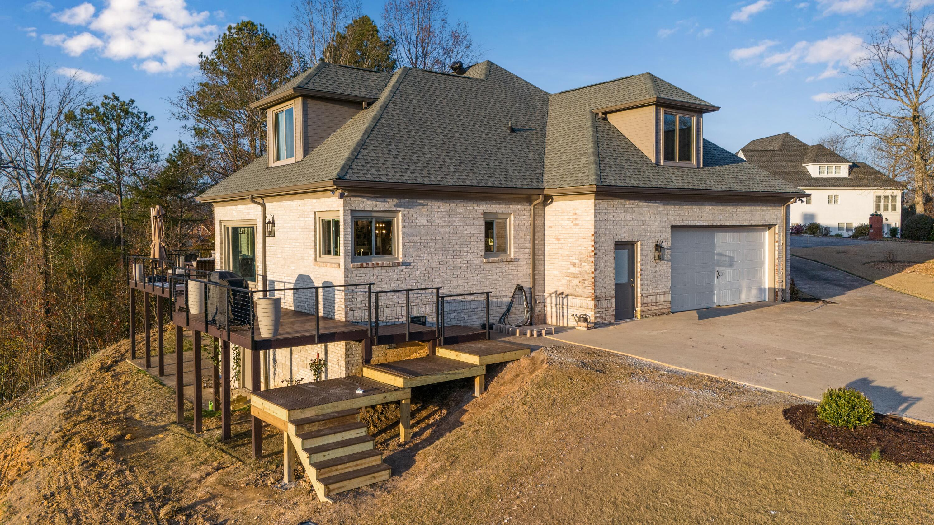 Chattanooga, Tennessee, 37416, United States, 4 Bedrooms Bedrooms, ,5 BathroomsBathrooms,Residential,Pending,2007030