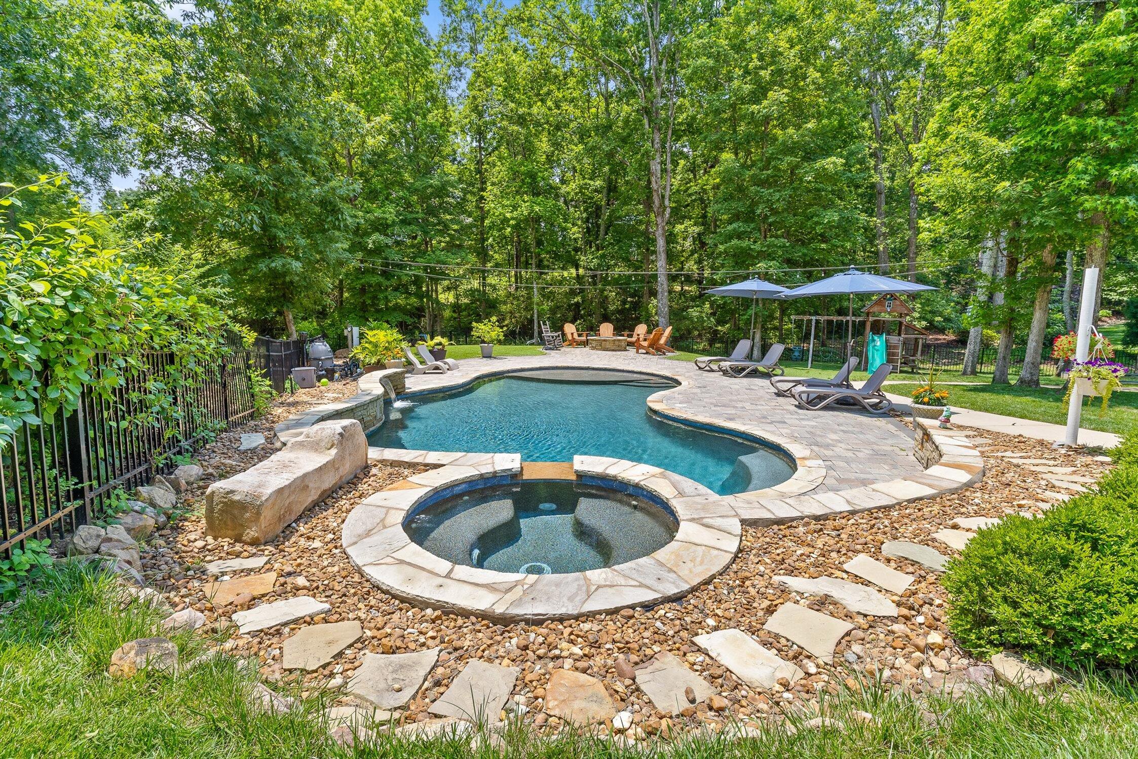 2904 Reflection Lane, Ooltewah, Tennessee image 2
