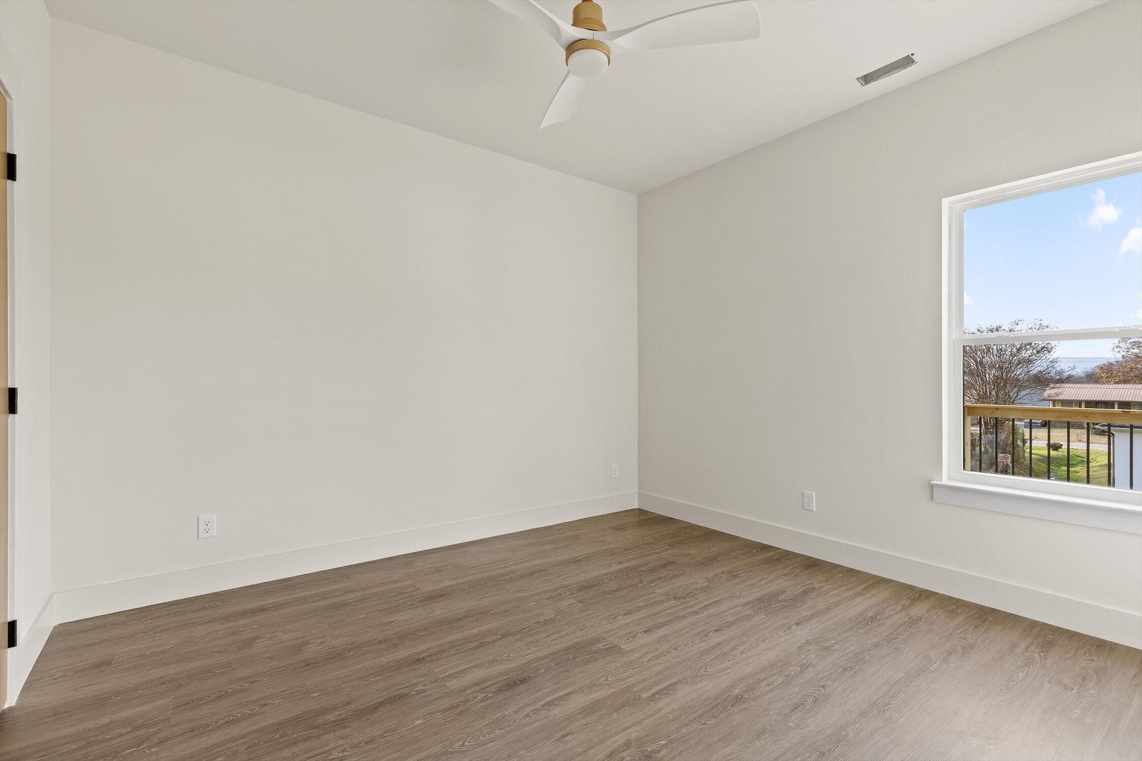 Chattanooga, Tennessee 37406, United States, 3 Bedrooms Bedrooms, ,2 BathroomsBathrooms,Residential,Active,236293