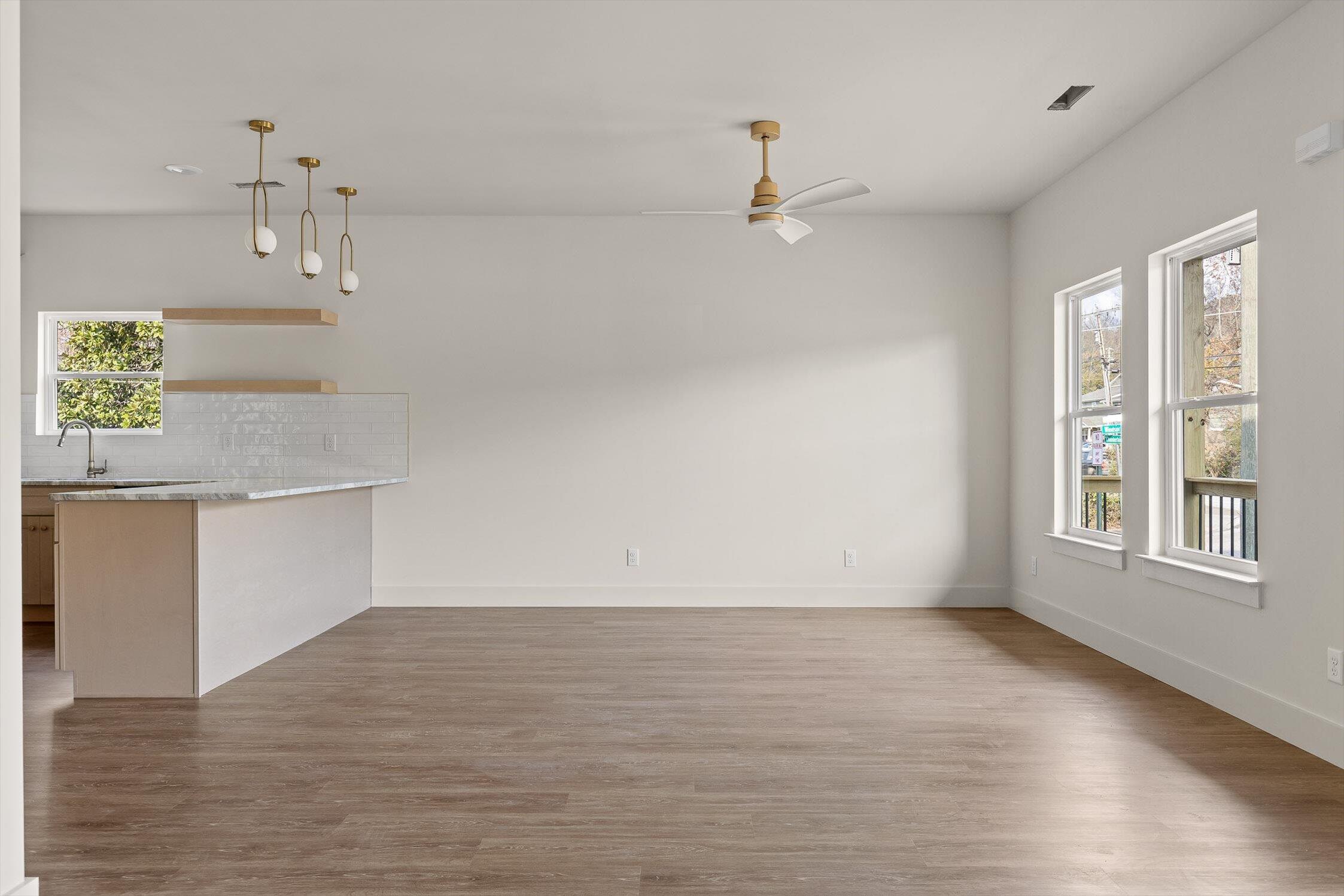 Chattanooga, Tennessee 37406, United States, 3 Bedrooms Bedrooms, ,2 BathroomsBathrooms,Residential,Active,236293