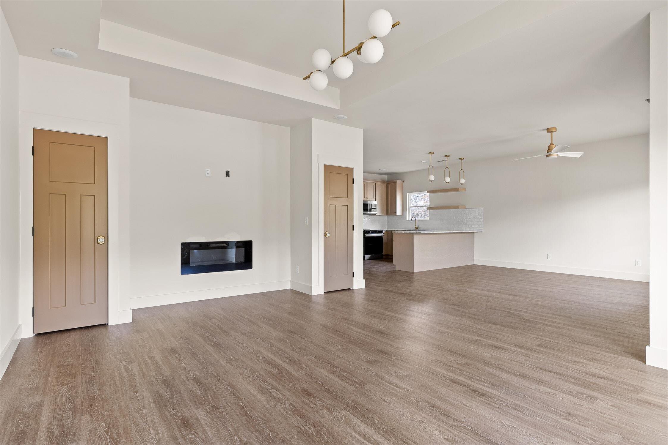 Chattanooga, Tennessee 37406, United States, 3 Bedrooms Bedrooms, ,2 BathroomsBathrooms,Residential,Active,236293