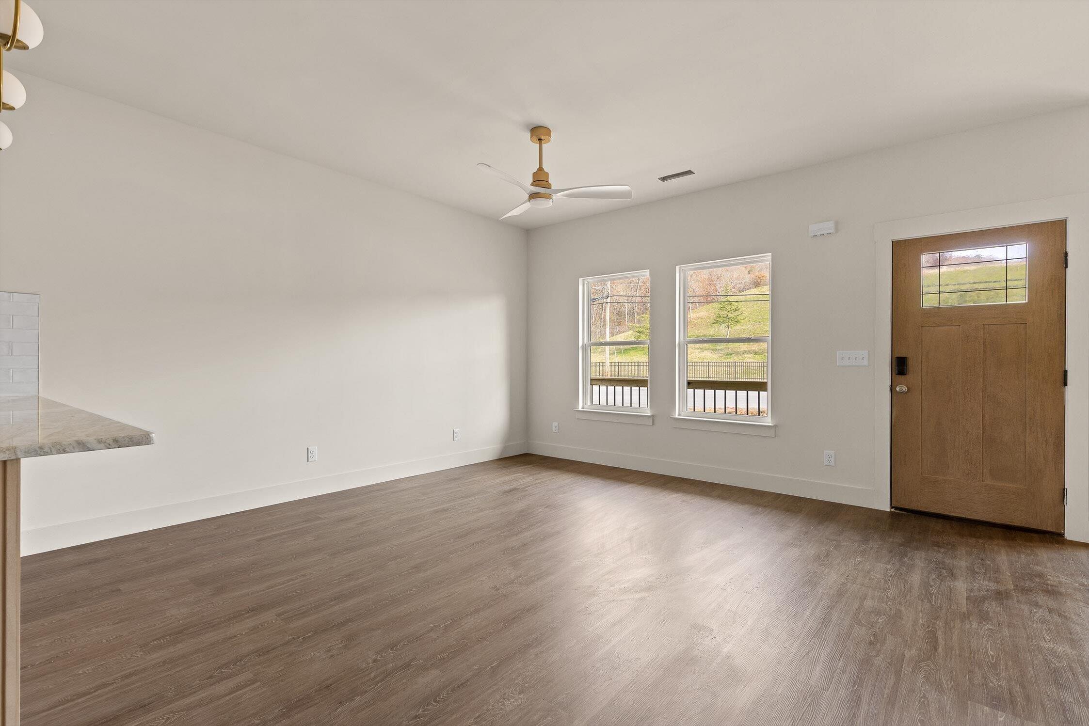 Chattanooga, Tennessee 37406, United States, 3 Bedrooms Bedrooms, ,2 BathroomsBathrooms,Residential,Active,236293