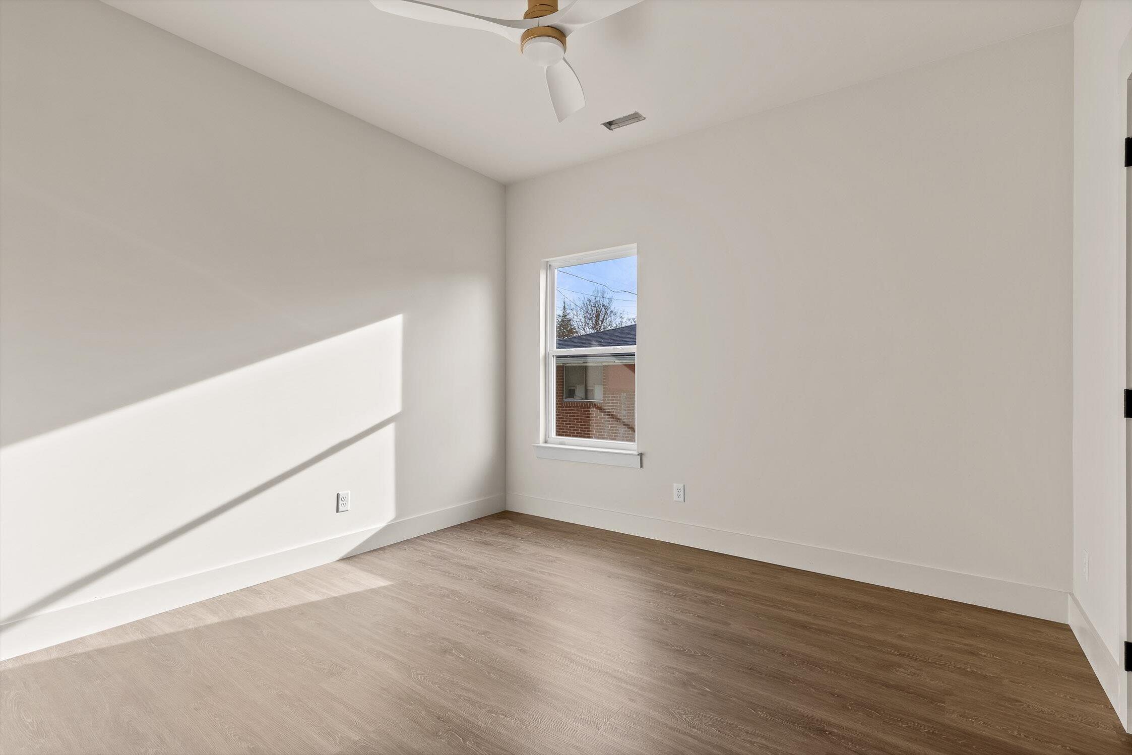 Chattanooga, Tennessee 37406, United States, 3 Bedrooms Bedrooms, ,2 BathroomsBathrooms,Residential,Active,236293