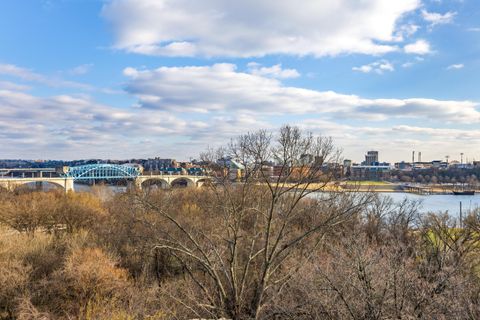 Tiny photo for 200 Manufacturers Road, Chattanooga, TN 37405 (MLS # 1529429)