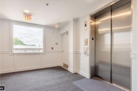 Tiny photo for 200 Manufacturers Road, Chattanooga, TN 37405 (MLS # 1529429)