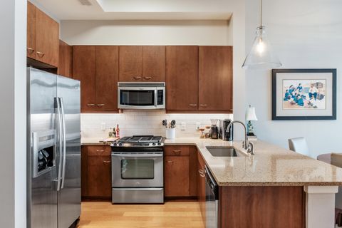 Tiny photo for 200 Manufacturers Road, Chattanooga, TN 37405 (MLS # 1529429)