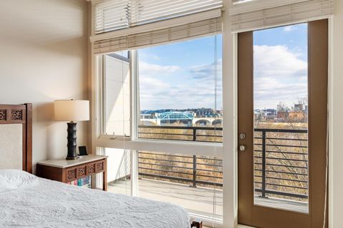 Tiny photo for 200 Manufacturers Road, Chattanooga, TN 37405 (MLS # 1529429)