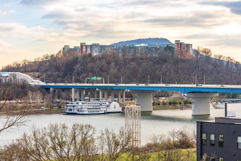 Tiny photo for 200 Manufacturers Road, Chattanooga, TN 37405 (MLS # 1529429)