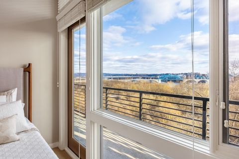 Tiny photo for 200 Manufacturers Road, Chattanooga, TN 37405 (MLS # 1529429)