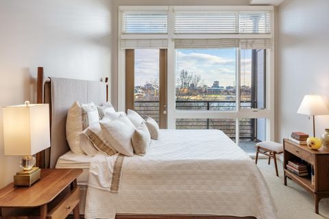 Tiny photo for 200 Manufacturers Road, Chattanooga, TN 37405 (MLS # 1529429)