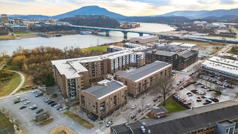 Tiny photo for 200 Manufacturers Road, Chattanooga, TN 37405 (MLS # 1529429)