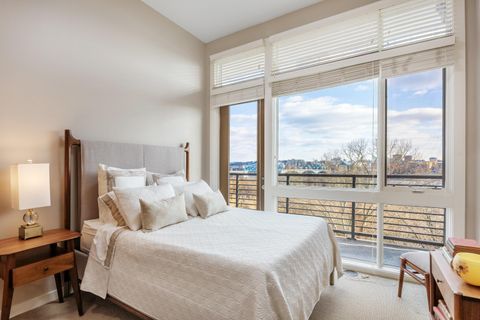 Tiny photo for 200 Manufacturers Road, Chattanooga, TN 37405 (MLS # 1529429)