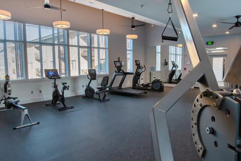 Tiny photo for 200 Manufacturers Road, Chattanooga, TN 37405 (MLS # 1529429)