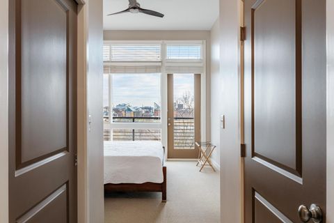 Tiny photo for 200 Manufacturers Road, Chattanooga, TN 37405 (MLS # 1529429)