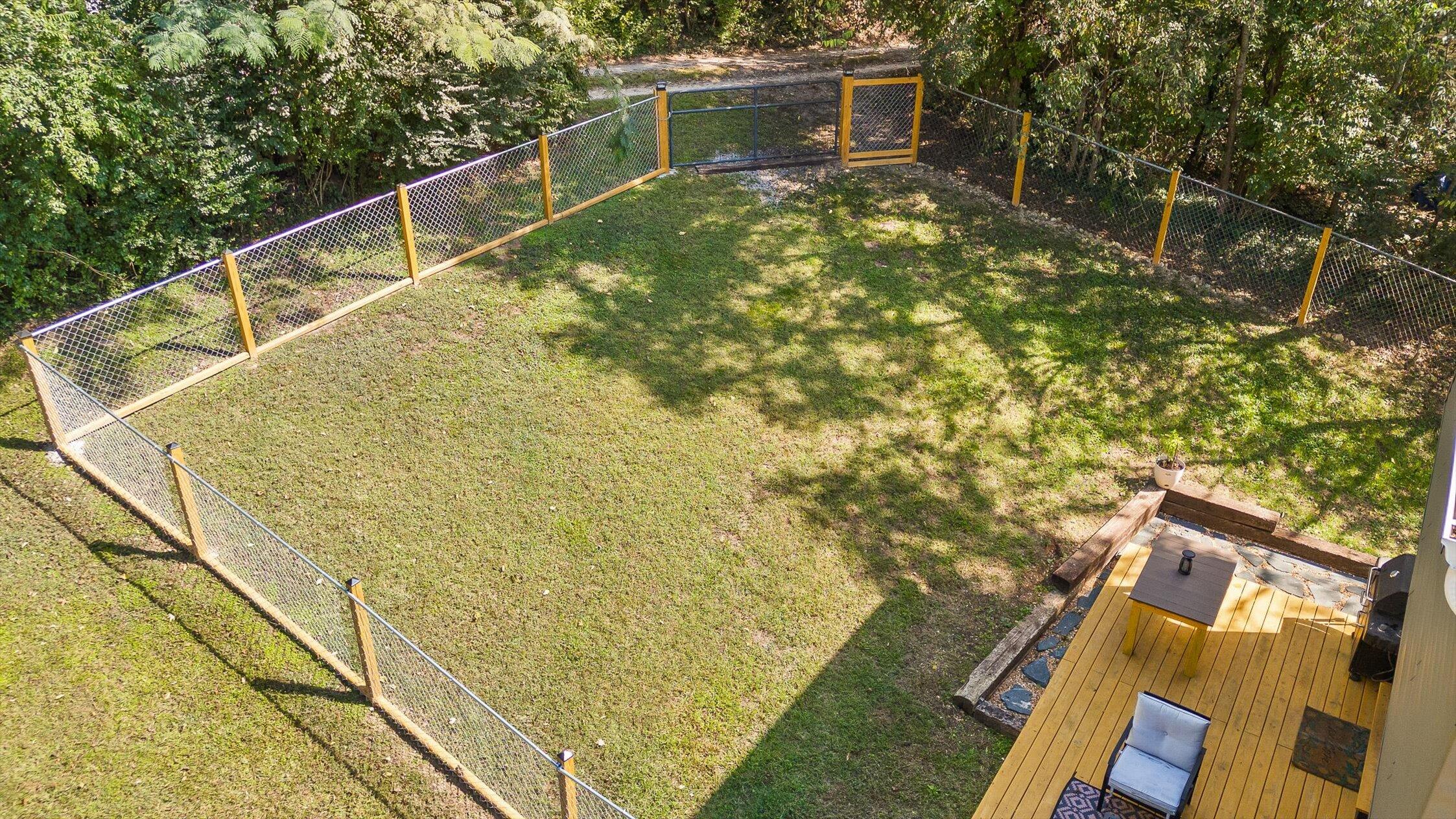 Chattanooga, Tennessee 37405, United States, 2 Bedrooms Bedrooms, ,2 BathroomsBathrooms,Residential,Active,233120