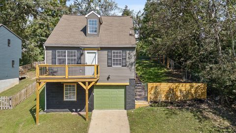 Photo of 829 Boylston Street, Chattanooga, TN 37405 (MLS # 1522239)