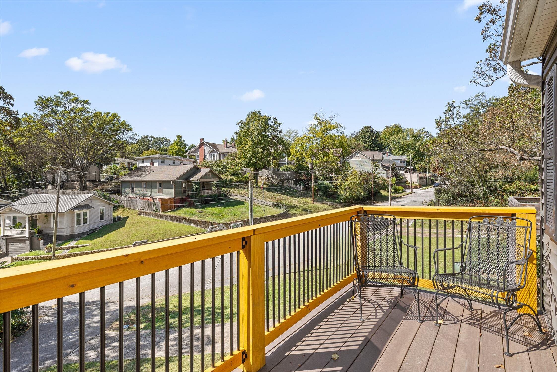 Chattanooga, Tennessee 37405, United States, 2 Bedrooms Bedrooms, ,2 BathroomsBathrooms,Residential,Active,233120