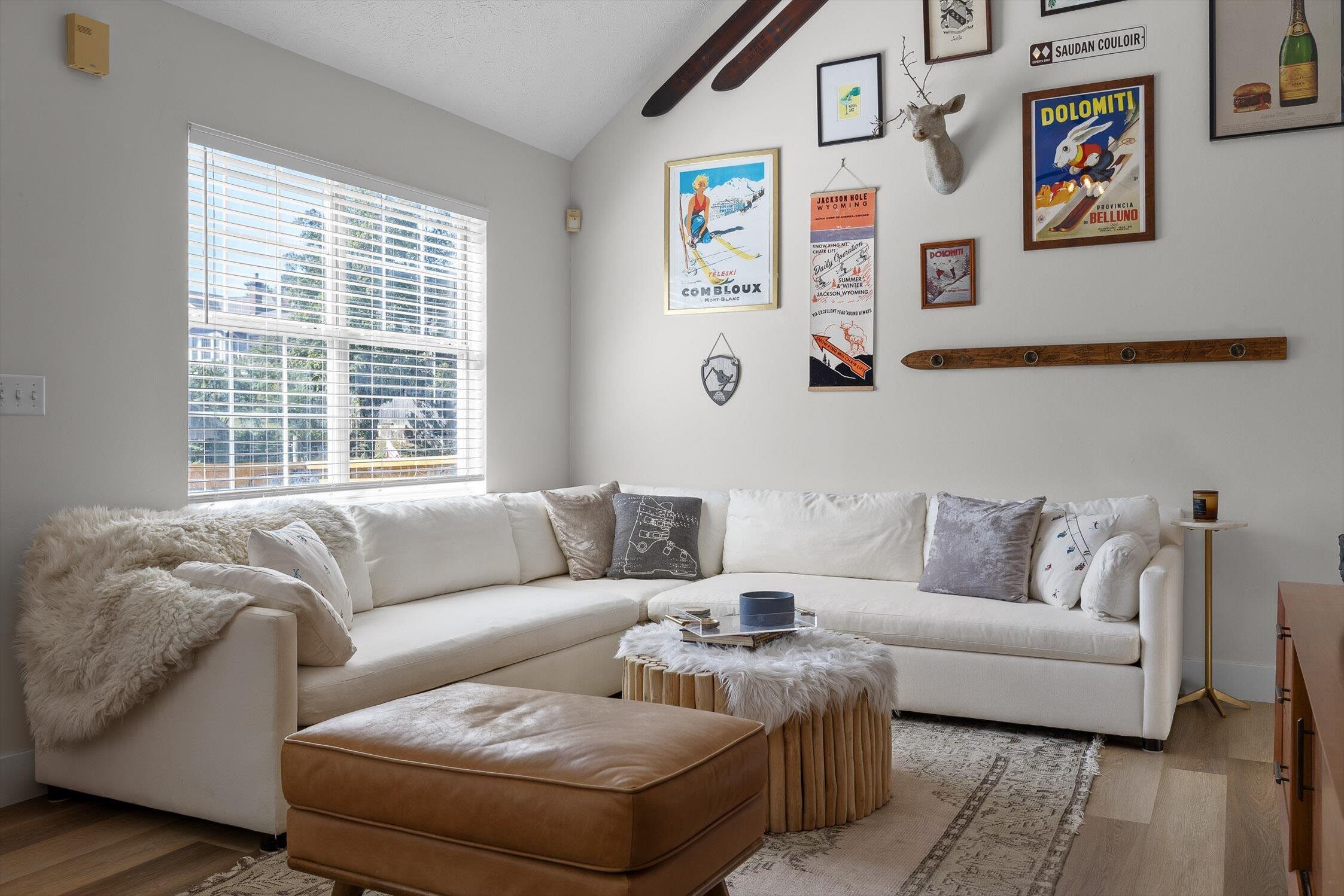 Chattanooga, Tennessee 37405, United States, 2 Bedrooms Bedrooms, ,2 BathroomsBathrooms,Residential,Active,233120