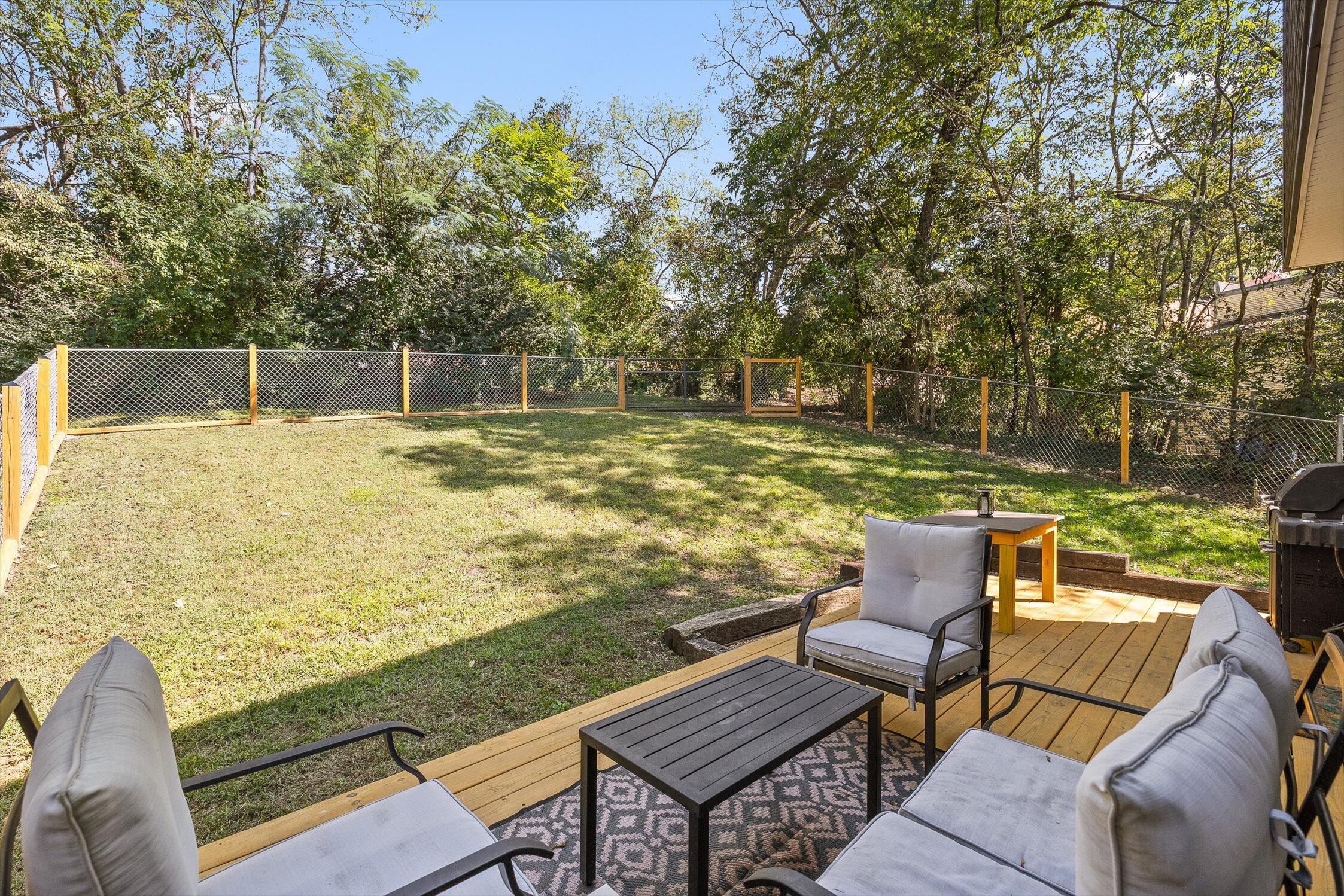 Chattanooga, Tennessee 37405, United States, 2 Bedrooms Bedrooms, ,2 BathroomsBathrooms,Residential,Active,233120