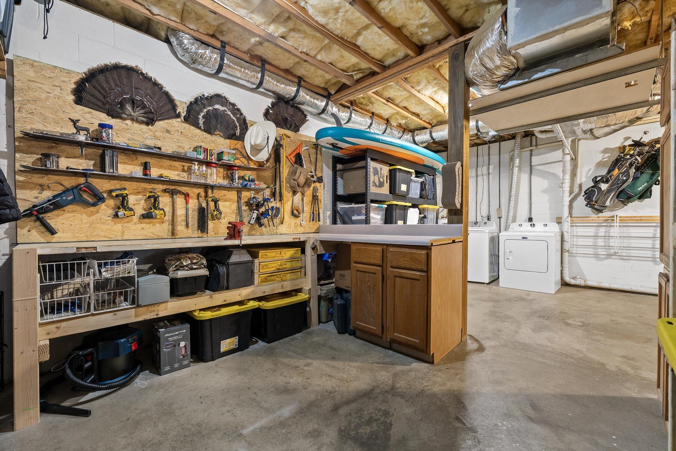 Chattanooga, Tennessee 37405, United States, 2 Bedrooms Bedrooms, ,2 BathroomsBathrooms,Residential,Active,233120