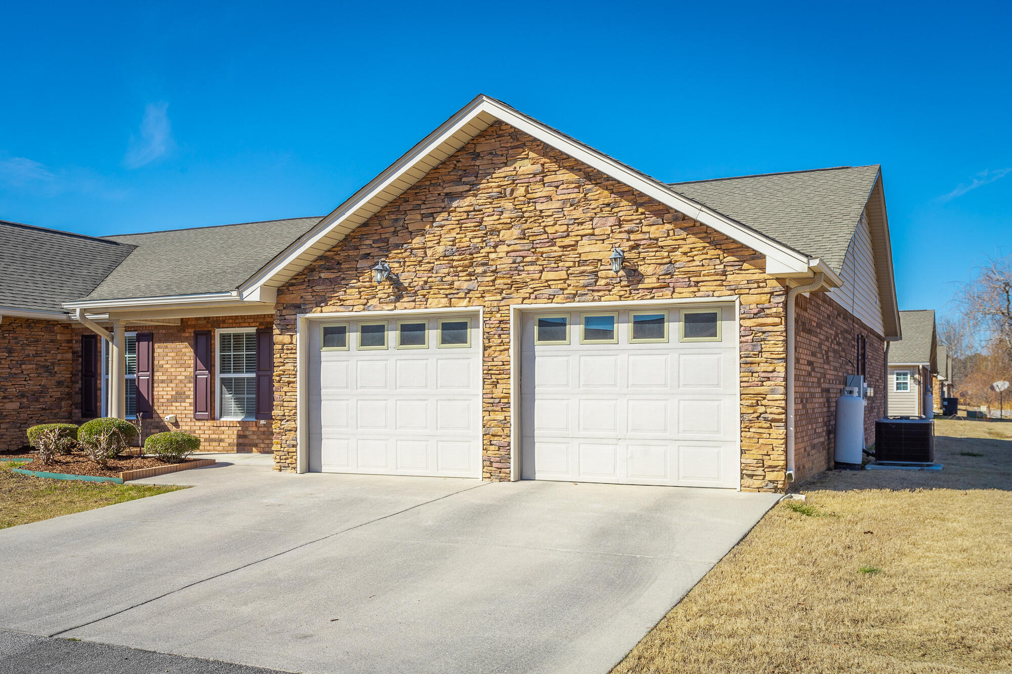 804 Applebrook Drive, Rossville, Georgia image 2