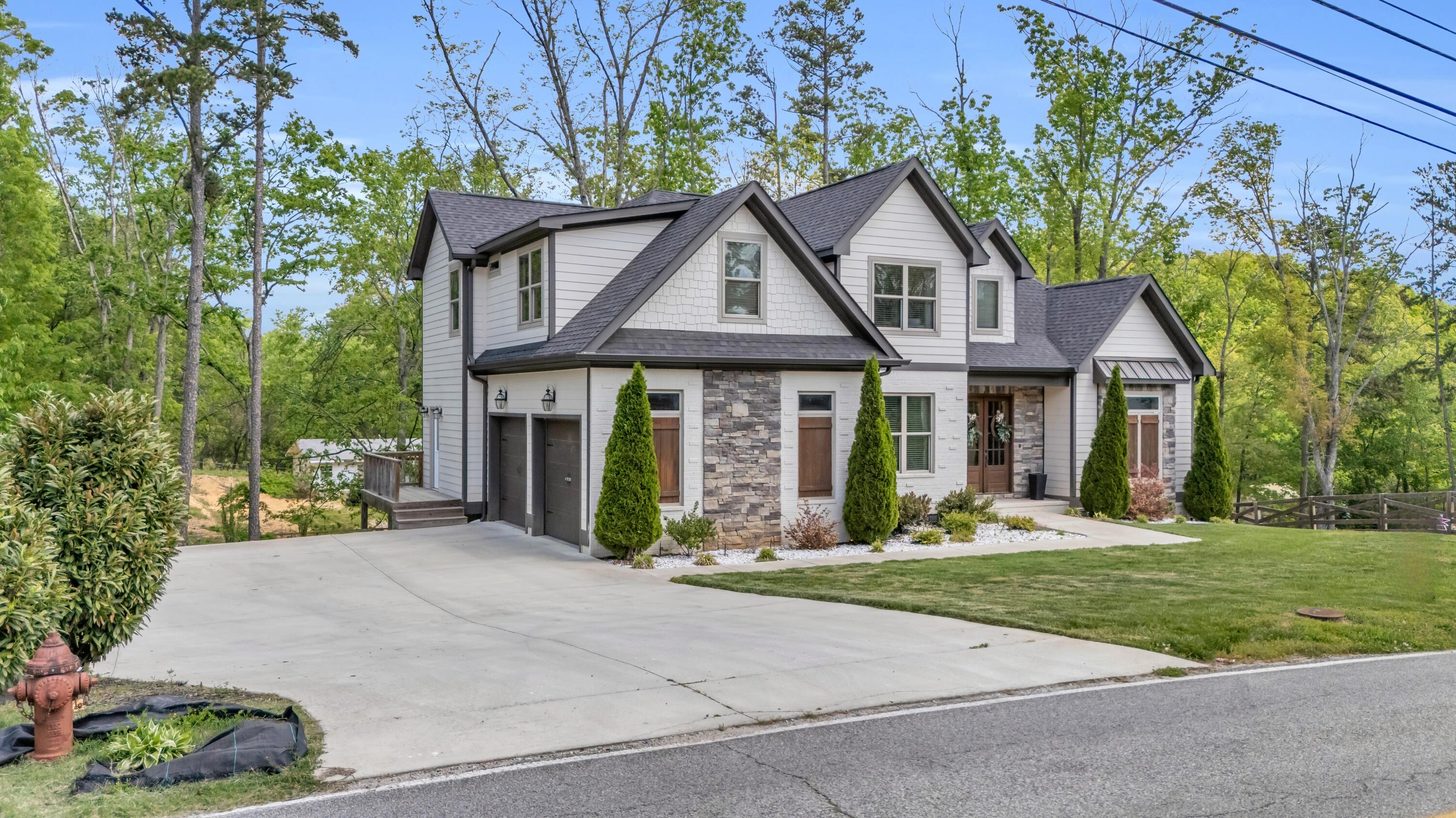 8417 Pine Ridge Road, Ooltewah, Tennessee image 2