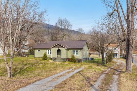 Photo of 3719 Kellys Ferry Road, Chattanooga, TN 37419 (MLS # 1528142)