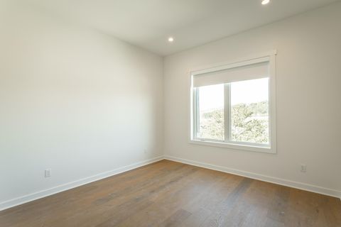 Tiny photo for 411 Fairpoint Street, Chattanooga, TN 37405 (MLS # 1527219)