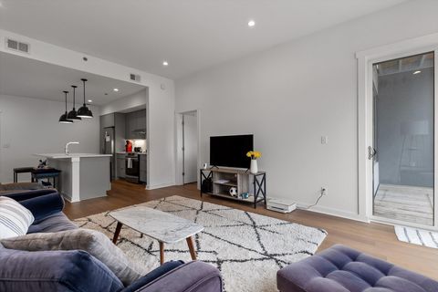 Tiny photo for 411 Fairpoint Street, Chattanooga, TN 37405 (MLS # 1527219)