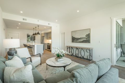 Tiny photo for 411 Fairpoint Street, Chattanooga, TN 37405 (MLS # 1527219)