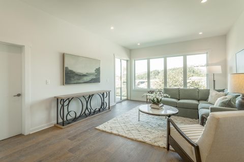 Tiny photo for 411 Fairpoint Street, Chattanooga, TN 37405 (MLS # 1527219)