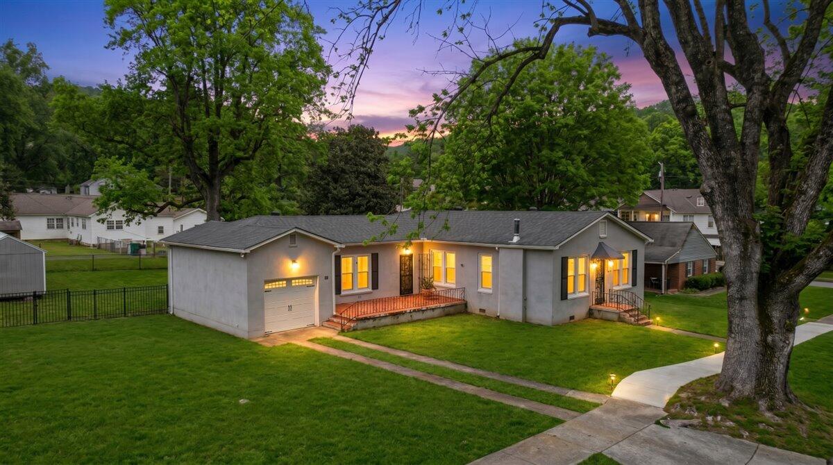 606 Holly Avenue