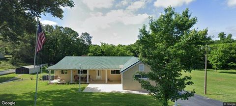 Photo of 213 Alabama Avenue, Rossville, GA 30741 (MLS # 1515679)