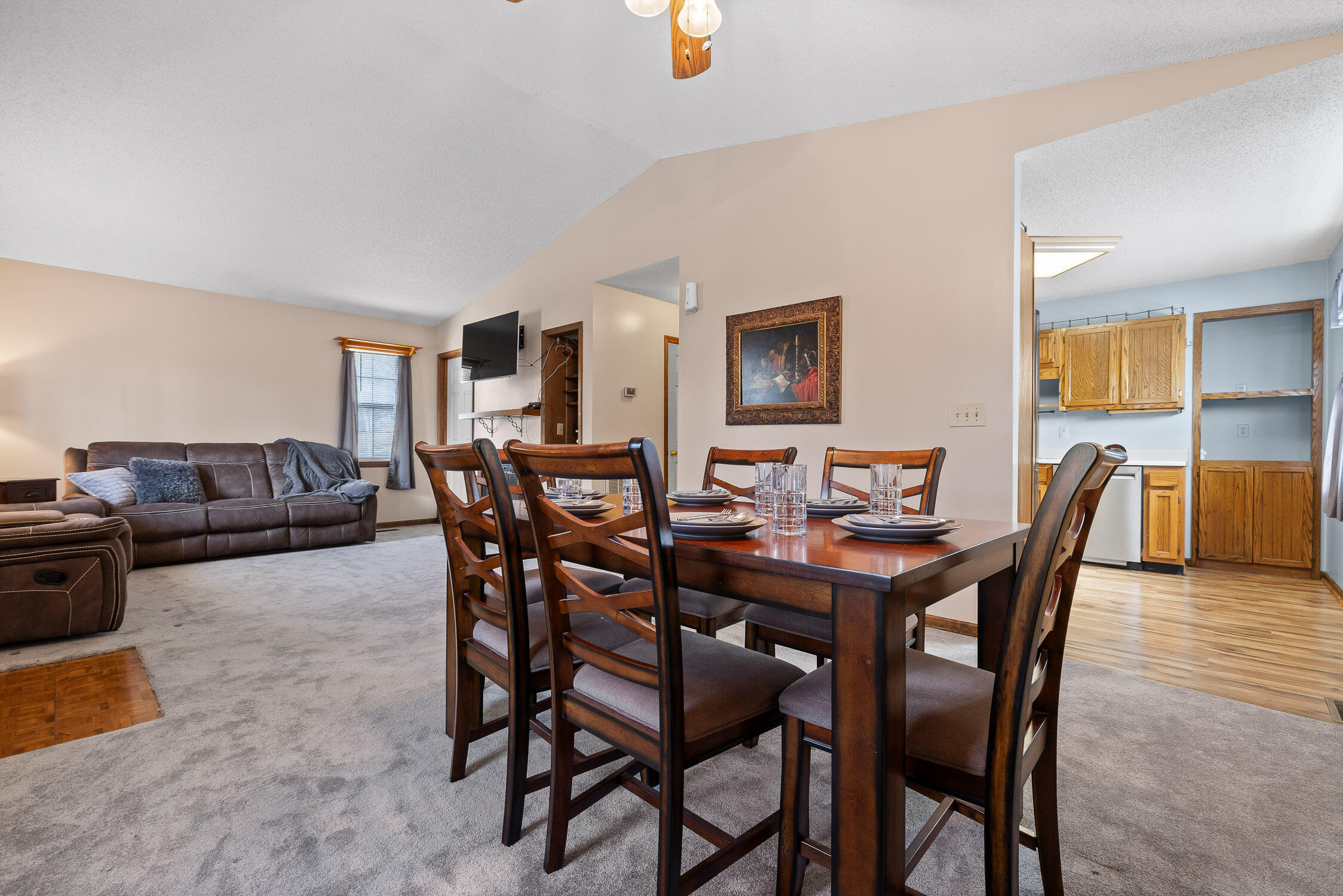 Soddy Daisy, Tennessee 37379, United States, 2 Bedrooms Bedrooms, ,2 BathroomsBathrooms,Residential,Pending,4302