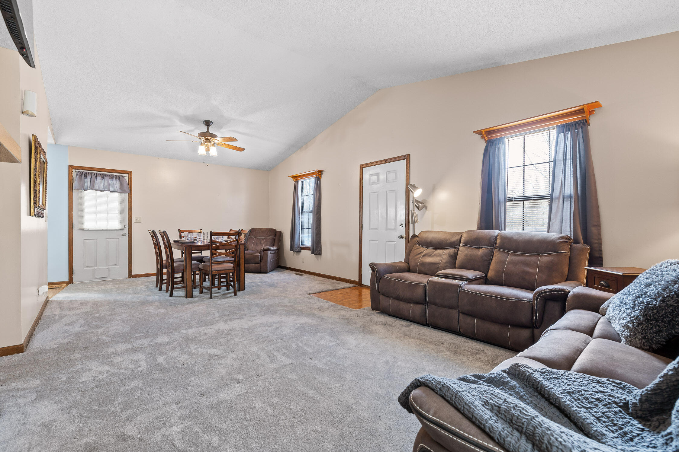 Soddy Daisy, Tennessee 37379, United States, 2 Bedrooms Bedrooms, ,2 BathroomsBathrooms,Residential,Pending,4302