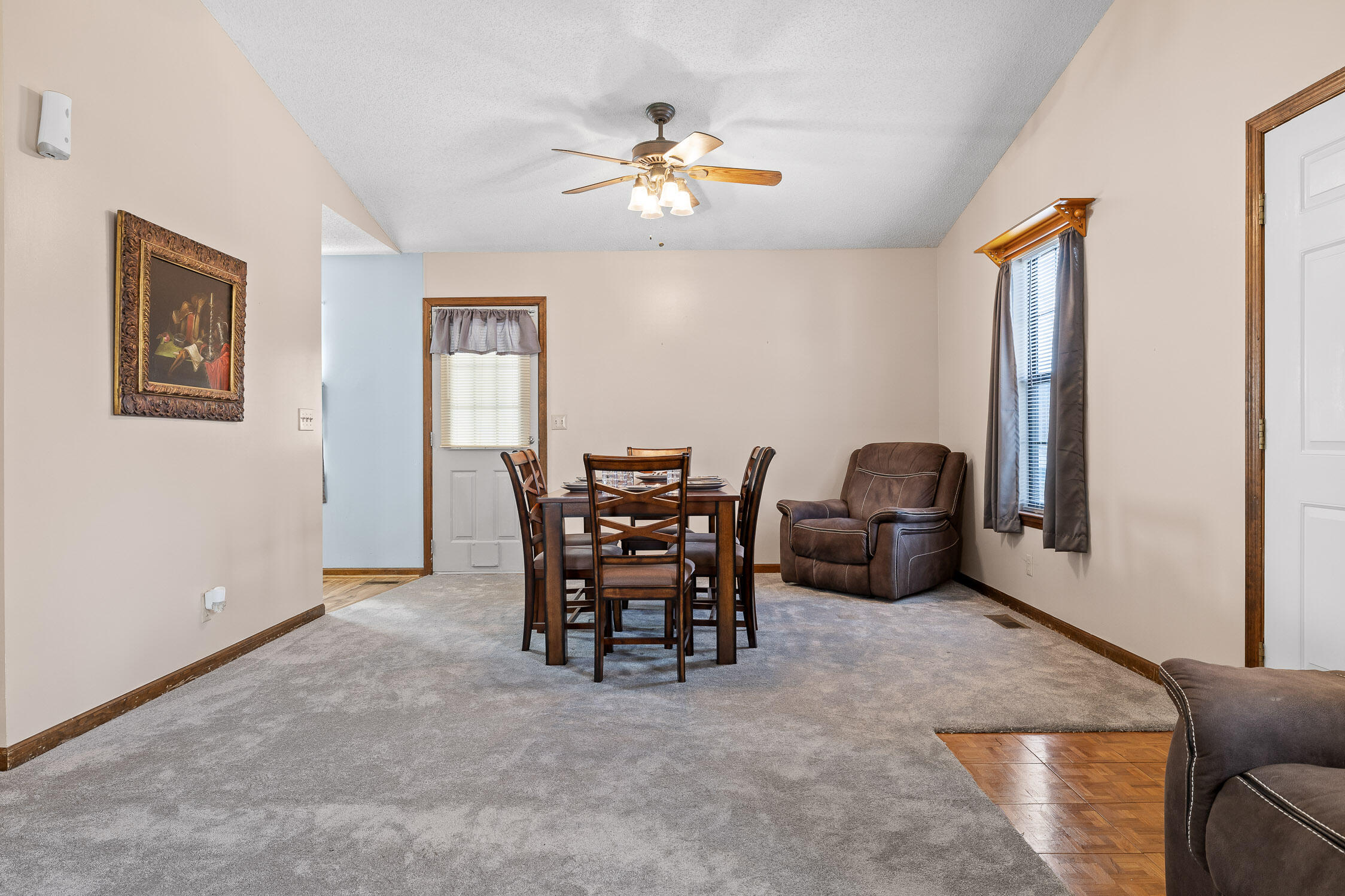 Soddy Daisy, Tennessee 37379, United States, 2 Bedrooms Bedrooms, ,2 BathroomsBathrooms,Residential,Pending,4302