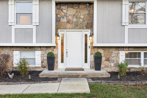 Tiny photo for 2430 Maplewood Drive, Chattanooga, TN 37421 (MLS # 1527754)