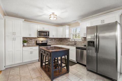 Tiny photo for 2430 Maplewood Drive, Chattanooga, TN 37421 (MLS # 1527754)