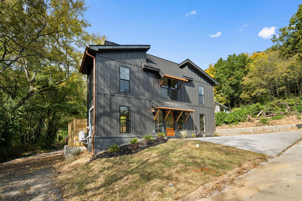 1309 Spears Avenue, Chattanooga, Tennessee image 2