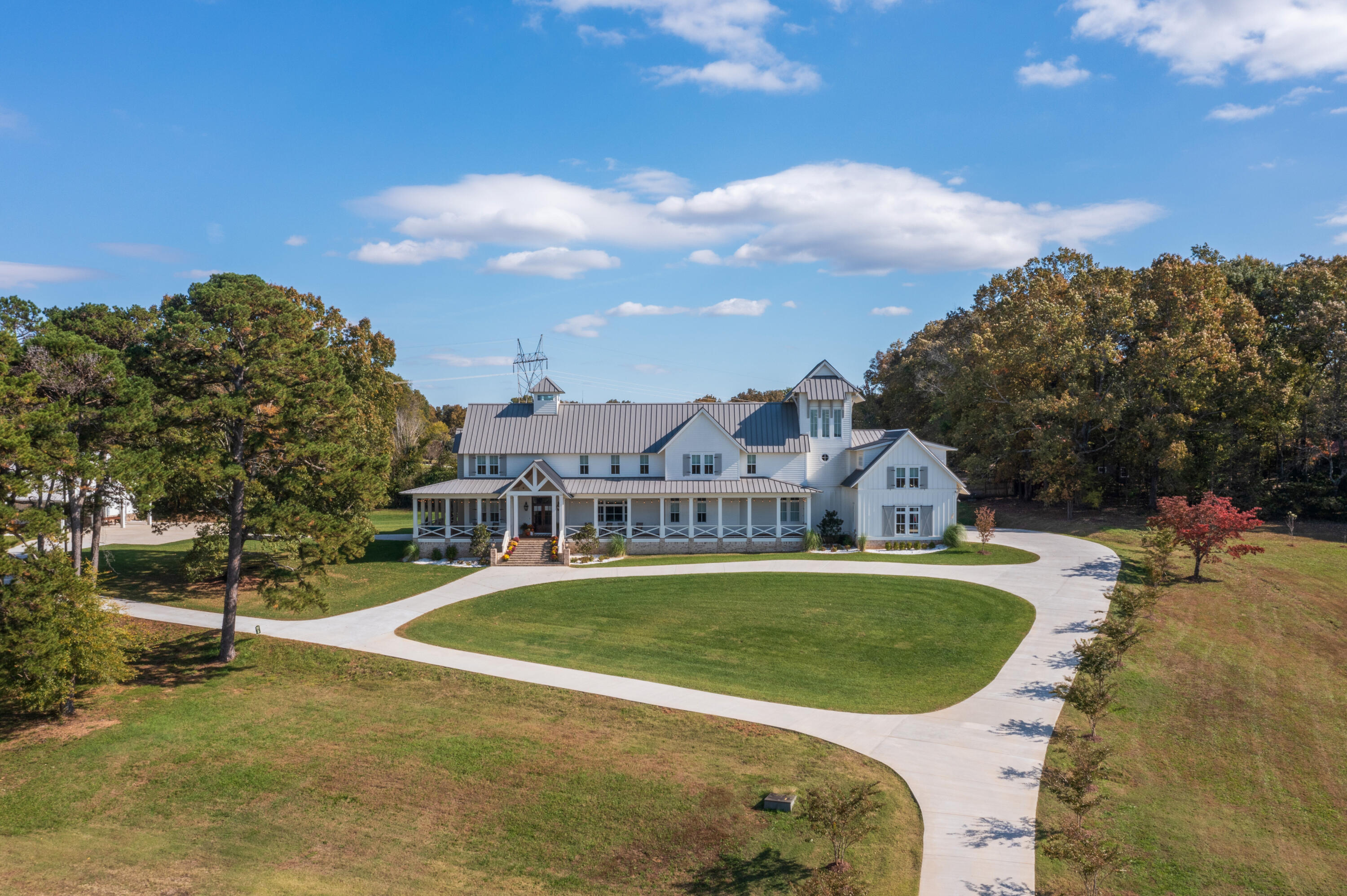 7468 Noah Reid Road